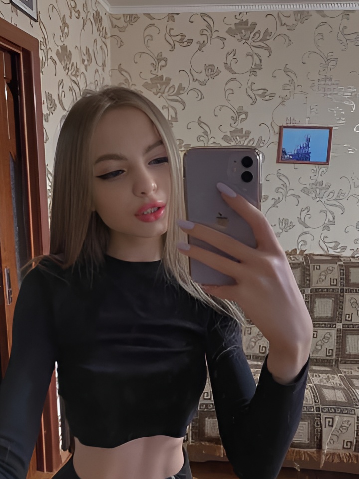 Ева привлекальеная девушка из Северска цена от 3000 руб