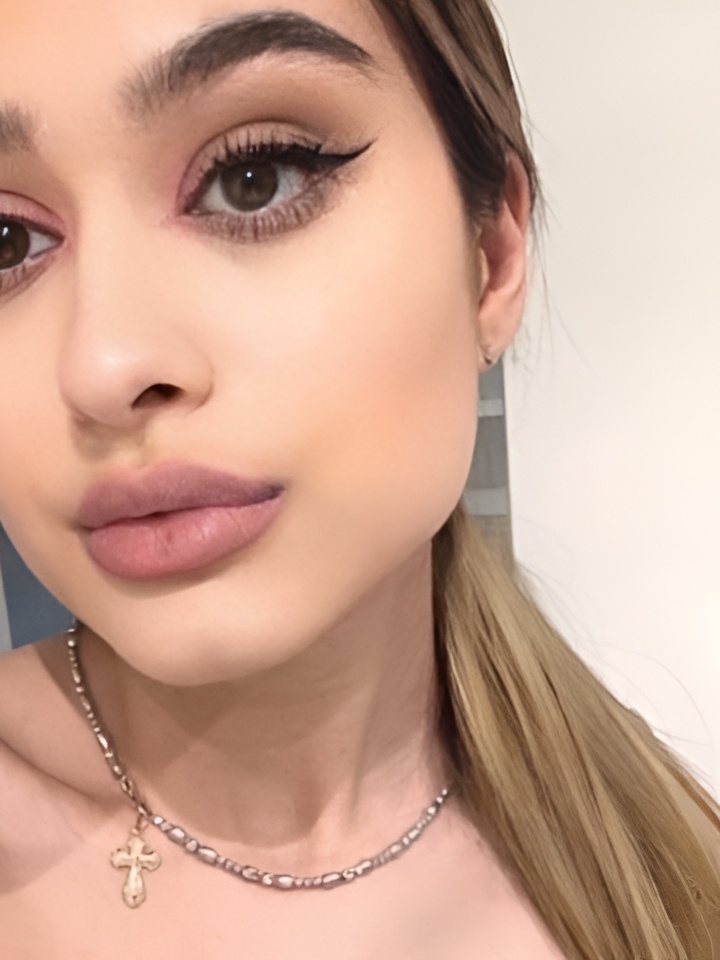 Марина привлекальеная девушка из Северска цена от 10000 руб