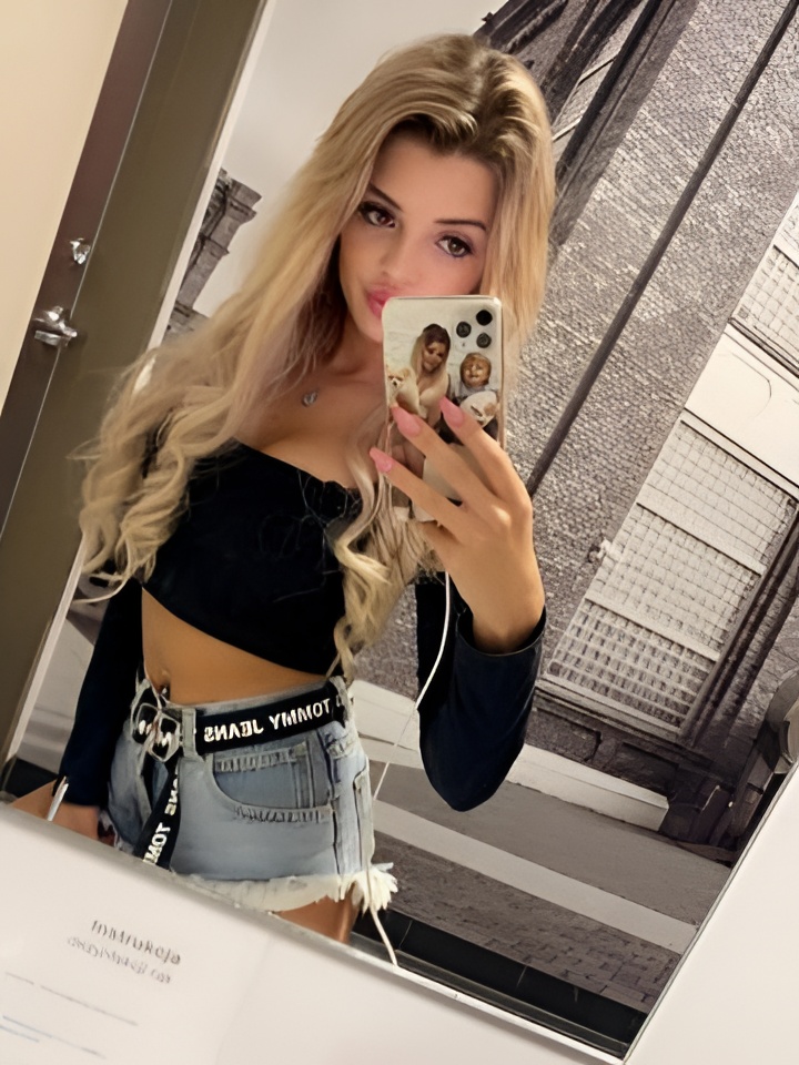 Роксана привлекальеная девушка из Северска цена от 2000 руб