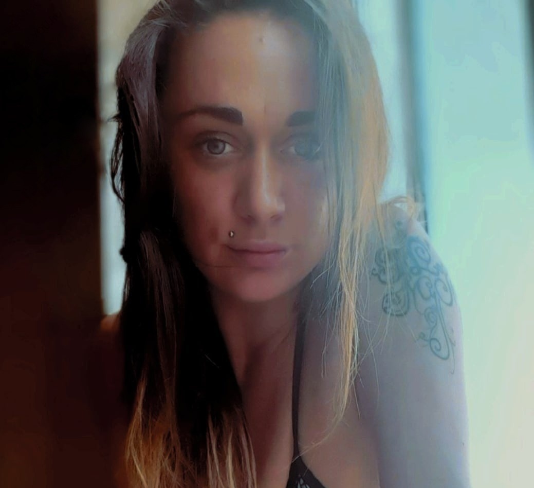 Светлана привлекальеная девушка из Северска цена от 3000 руб