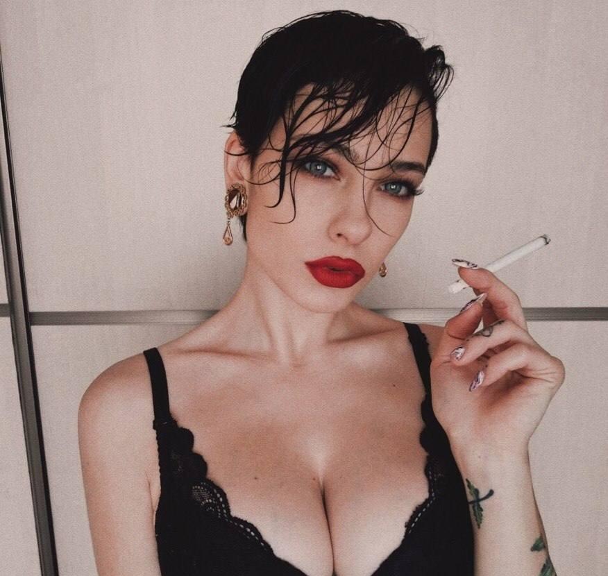 Александра привлекальеная девушка из Северска цена от 6000 руб