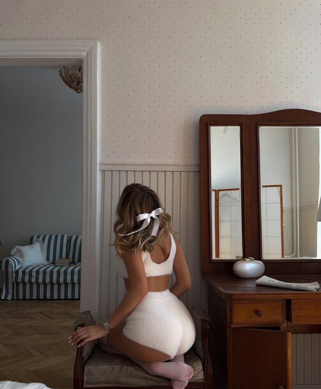 Алиса привлекальеная девушка из Северска цена от 7000 руб