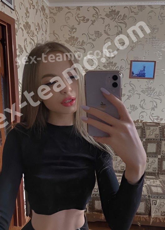 Ева привлекательная девушка из Северска цена от 3000 руб