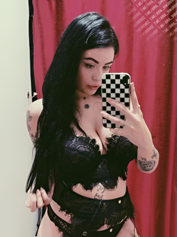 Альбина привлекательная девушка из Северска цена от 10000 руб