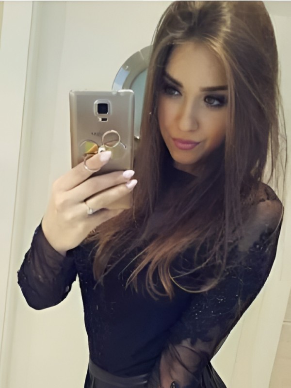 Аврора привлекательная девушка из Северска цена от 2500 руб