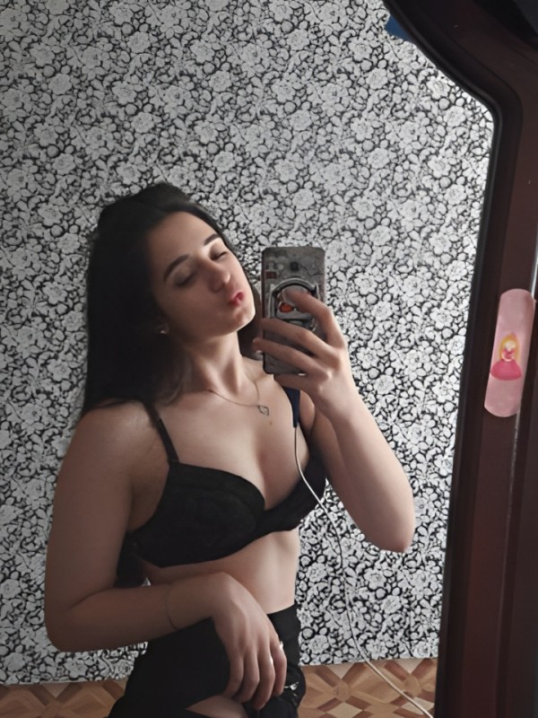 Натуся привлекательная девушка из Северска цена от 3000 руб