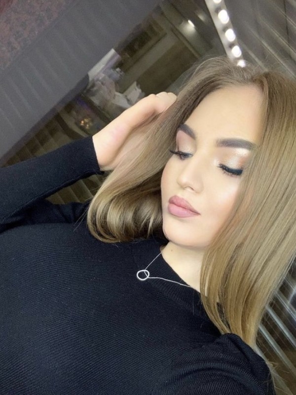 🎥 Зая привлекательная девушка из Северска цена от 3500 руб