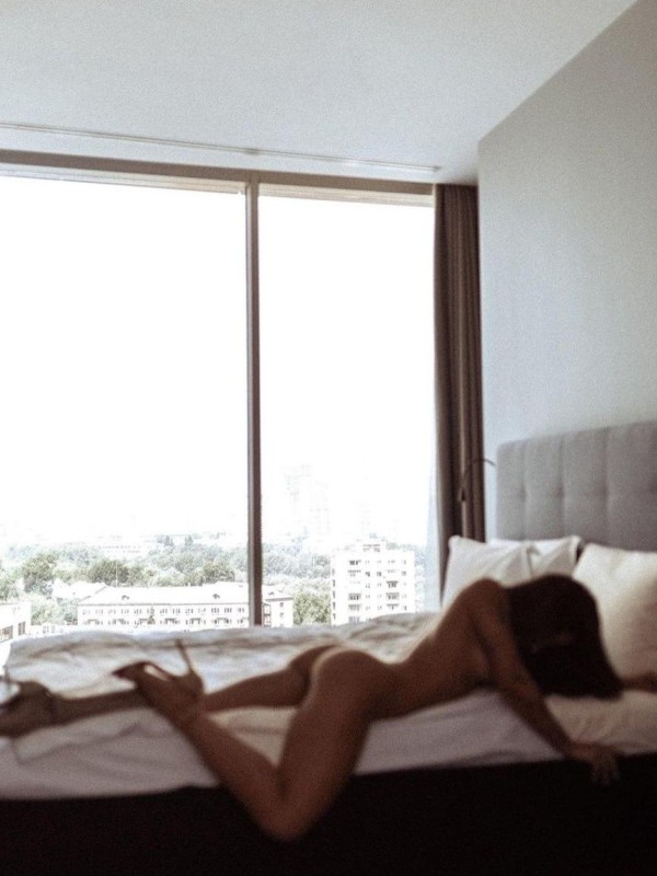 Лиза привлекательная девушка из Северска цена от 8000 руб